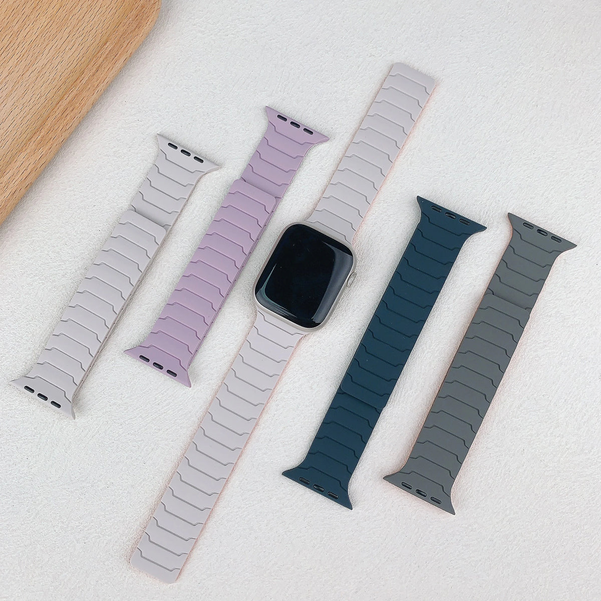 magnetic Strap For Apple Watch Band ultra 2 3 49mm 44mm 40mm 41mm 46mm 42mm 45mm 38 Silicone Bracelet IWatch Series 11 9 8 SE 10